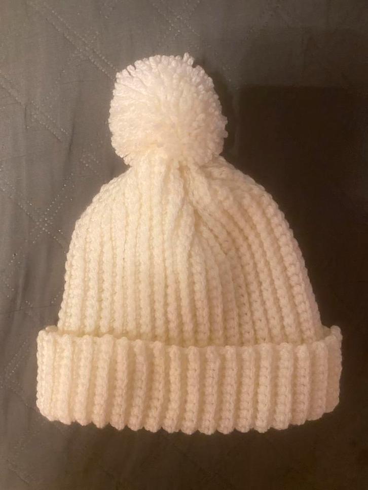 Zelf gehaakte baby muts, Kinderen en Baby's, Babykleding | Mutsen, Sjaals en Wanten, Nieuw, Muts, Jongetje of Meisje, Ophalen of Verzenden