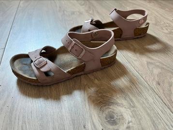 Leren sandalen Birkenstock lila maat 33 nauwelijks gedragen beschikbaar voor biedingen