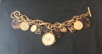 Michael Kors Charm Bracelet Horloge beschikbaar voor biedingen