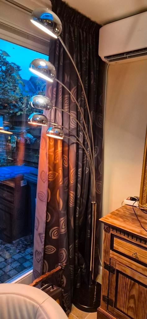 UFO Space Age Vloerlamp Chroom/Marmer, Huis en Inrichting, Lampen | Vloerlampen, Zo goed als nieuw, 150 tot 200 cm, Ophalen