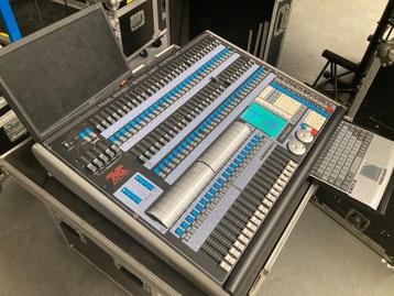AVOLITES PEARL EXPERT 2008 beschikbaar voor biedingen
