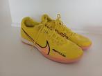 Nike zaalvoetbal schoenen 40, Ophalen of Verzenden, Gebruikt, Schoenen