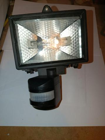 Bouwlamp met Timer & Optische Signalering beschikbaar voor biedingen