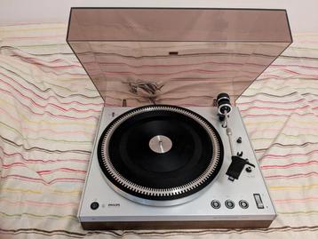 Nette Philips 312 platenspeler beschikbaar voor biedingen