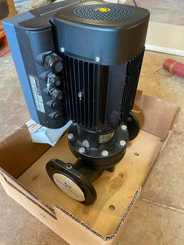 Nieuwe Grundfos cv pompen voor een kleine prijs, Doe-het-zelf en Verbouw, Verwarming en Radiatoren, Nieuw, Overige typen, Minder dan 30 cm