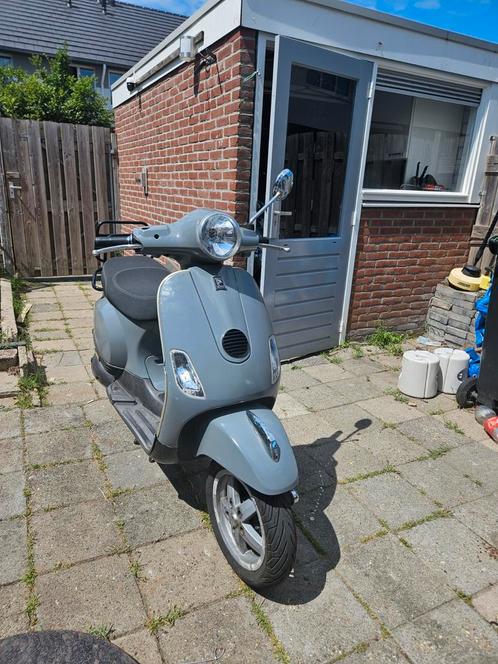 vespa lx50 2t, Fietsen en Brommers, Scooters | Vespa, Gebruikt, Vespa LX, Maximaal 45 km/u, Tweetakt, Ophalen