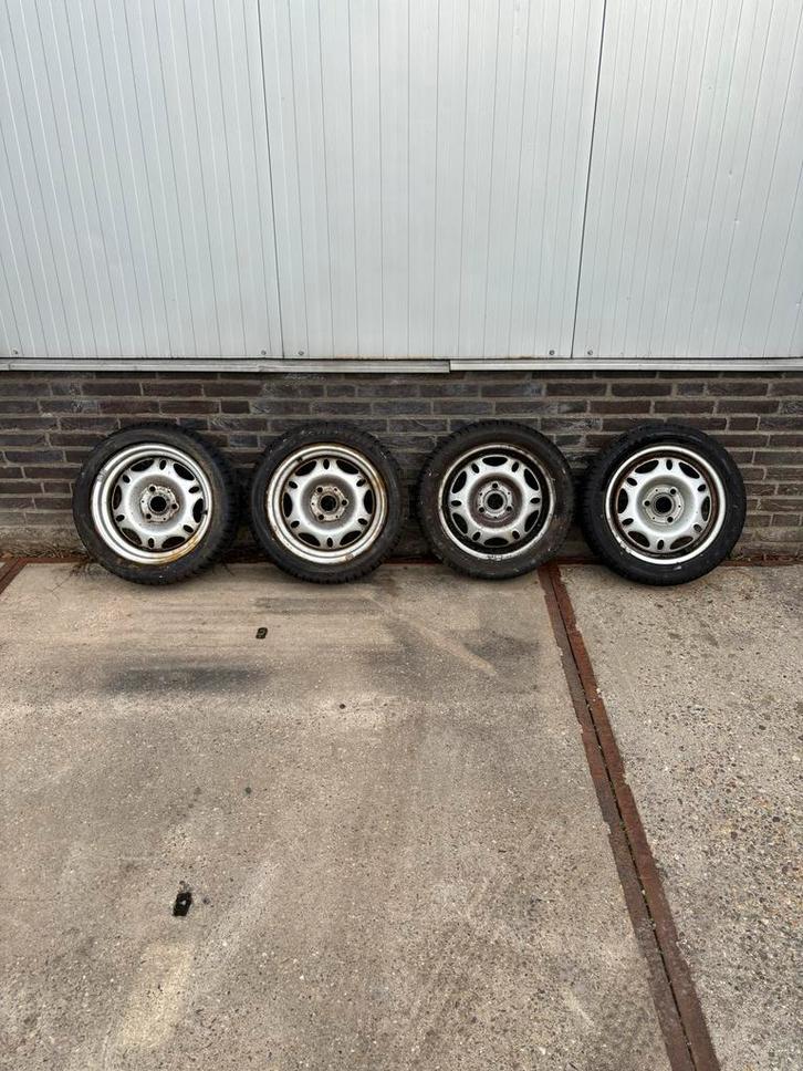 Smart velgen met nieuwe winterbanden, Auto-onderdelen, Banden en Velgen, Banden en Velgen, Winterbanden, 15 inch, 175 mm, Personenwagen