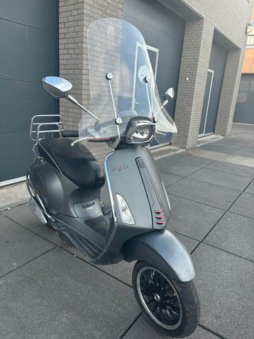 Vespa sprint 2015 geel kenteken full option beugels scherm beschikbaar voor biedingen