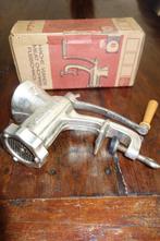 Gehaktmolen keuken antiek, Ophalen of Verzenden