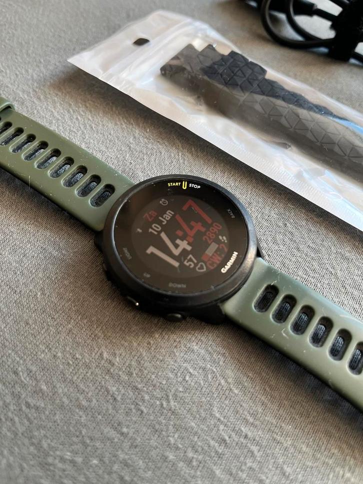 Garmin Forerunner 55, Sieraden, Tassen en Uiterlijk, Sporthorloges, Gebruikt, Android, Zwart, Ophalen of Verzenden