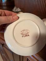 Servies maastrichts aardewerk regout, serie Flora, Ophalen