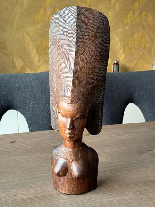 Buste vrouw houtsnijwerken beeld 45cm, Verzamelen, Beelden en Beeldjes, Gebruikt, Mens, Ophalen of Verzenden