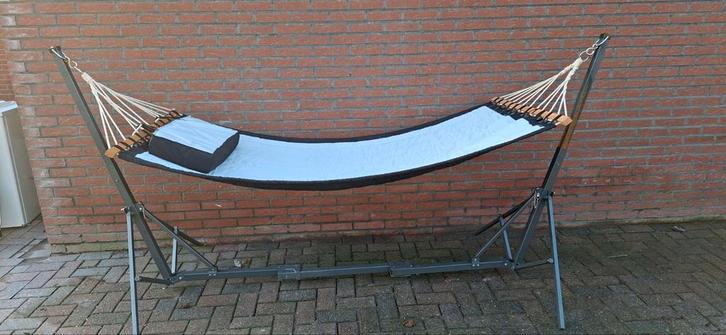 Hangmat met frame - Opvouwbaar en in goede staat, Tuin en Terras, Hangmatten, Gebruikt, Eenpersoons, Inklapbaar, Binnen, Buiten