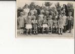 Heemstede Meisjesklas met verpleegster en non Fotokaart, Verzamelen, Ansichtkaarten | Nederland, Ophalen of Verzenden, 1920 tot 1940