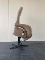 Prachtige beige leren sta op stoel / relax fauteuil, Huis en Inrichting, Fauteuils, Ophalen, Minder dan 75 cm, Zo goed als nieuw