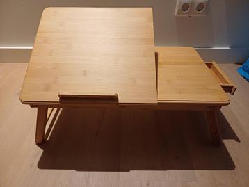 Bedtafel / laptoptafel beschikbaar voor biedingen