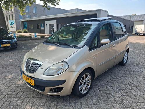 Lancia Musa 1.4 16V AUT 2007 Beige, Auto's, Lancia, Bedrijf, Musa, Benzine, C, MPV, Automaat, Origineel Nederlands, Beige, Voorwielaandrijving