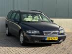 Volvo V70 2.5 T Titanium AUTOMAAT LEDER/CRUISE/TREKHAAK, 1566 kg, Beige, Blauw, Leder en Stof