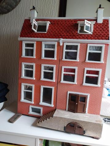 Te koop leuk grachtenpandje  beschikbaar voor biedingen