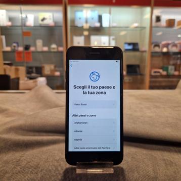 Apple iPhone 7 32GB Accu 78 iOS 15 - In Nette Staat beschikbaar voor biedingen