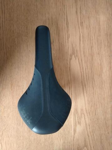 Fizik Antares R7 zadel. beschikbaar voor biedingen