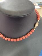 bloedkoraal ketting,TOPPER, 14 krt. koffieboonslotje,geknoop, Verzenden, Goud, Ketting