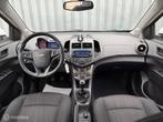 Chevrolet Aveo 1.2 LT | Airco | Trekhaak | 5-Deurs, Auto's, Chevrolet, Euro 5, 4 cilinders, 1229 cc, Wit