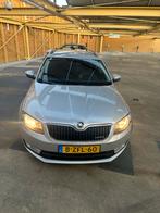 Skoda Octavia 1.6 TDI 81KW Combi 2014 Grijs, Auto's, Voorwielaandrijving, 4 cilinders, Origineel Nederlands, 1000 kg