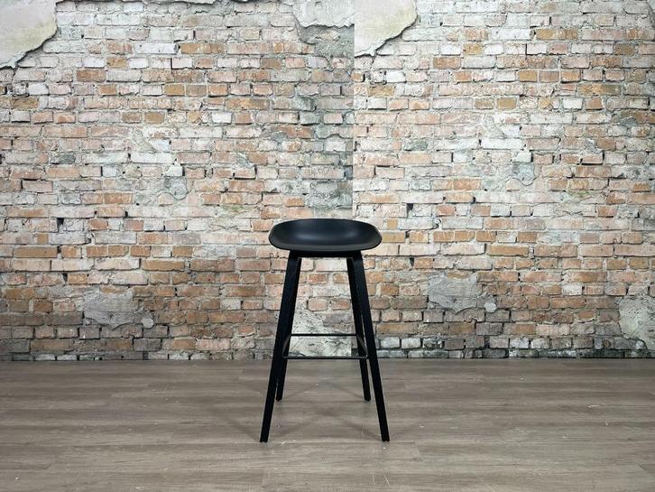 Hay AAS32 bij TheReSales, Huis en Inrichting, Barkrukken, Zo goed als nieuw, 60 tot 90 cm, Hout, 4 krukken, Ophalen