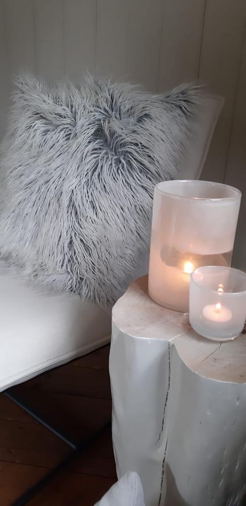 Mooi decoratief harig kussen, Huis en Inrichting, Woonaccessoires | Kussens, Ophalen of Verzenden