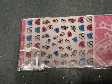 Nagelstickers beschikbaar voor biedingen