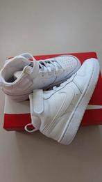 Nike court Borough mid 2 maat 32, Ophalen of Verzenden, Nieuw, Jongen of Meisje