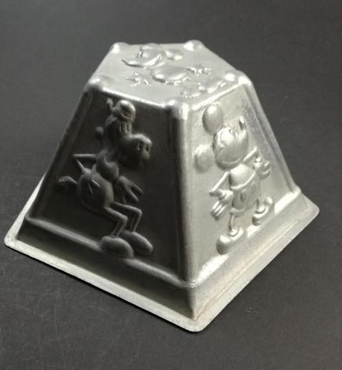 Disney Mickey Mouse aluminium pudding vorm 1930's, Verzamelen, Disney, Gebruikt, Servies, Mickey Mouse, Verzenden