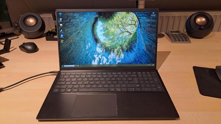 Dell Vostro 5515 laptop met Windows11Pro 64bit & Office 2024, Computers en Software, Windows Laptops, Zo goed als nieuw, 15 inch