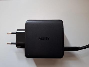 AUKEY 90W Snellader Zwart  beschikbaar voor biedingen