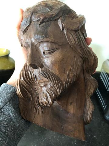 Mooi  antiek. houtsnijwerk beschikbaar voor biedingen