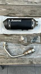 Nieuwe complete akrapovic uitlaat 125cc, Fietsen en Brommers, Brommeronderdelen | Scooters, Ophalen, Nieuw, Uitlaat, Piaggio