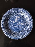 Antiek porseleinen bord van Mosa in Kangxi Chinoise stijl., Ophalen of Verzenden