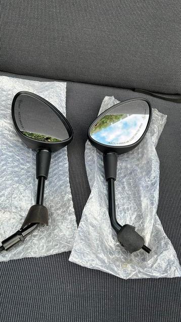 Snorscooter of scooter spiegels li en re beschikbaar voor biedingen