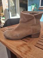 UGG Laarsjes Maat 42, UGG, Bruin, Lage of Enkellaarzen, Ophalen of Verzenden