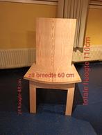 8 mooie eikhouten stoelen heeft altijd in de kerk gestaan, Huis en Inrichting, Stoelen, Bruin, Ophalen of Verzenden, Zo goed als nieuw