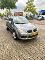 Suzuki SX4 1.6 2006 Grijs, Auto's, Voorwielaandrijving, 15 km/l, 4 cilinders, Origineel Nederlands