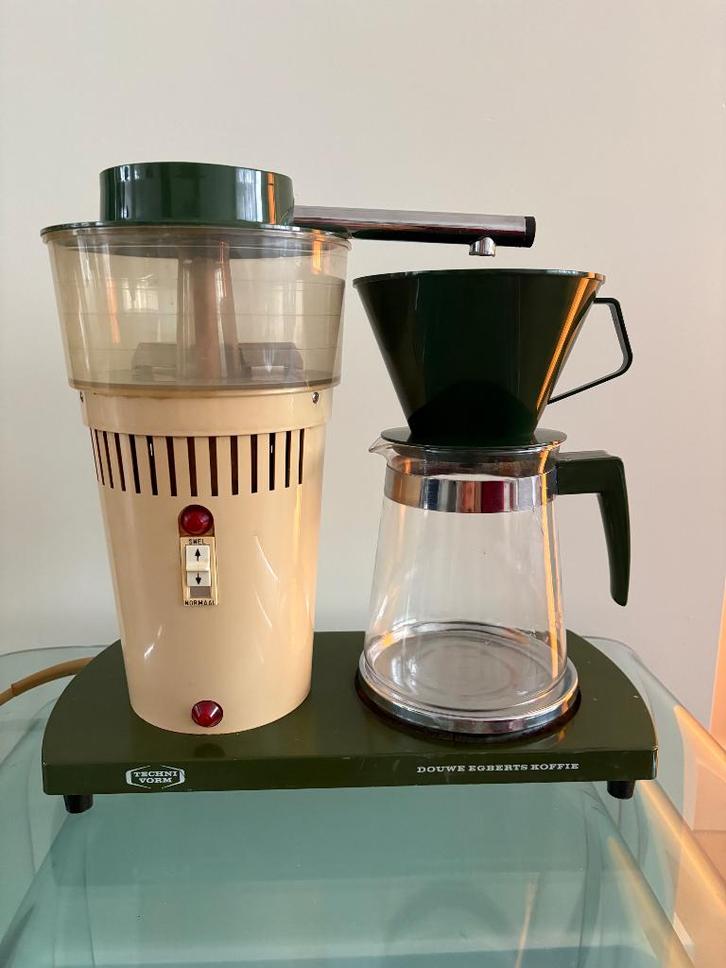 Douwe Egberts Technivorm vintage Moccamaster Mocca Master 68, Witgoed en Apparatuur, Koffiezetapparaten, Gebruikt, Gemalen koffie