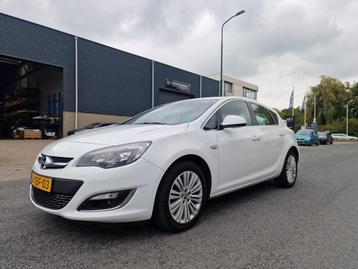 Opel Astra 1.4 Design Edition CRUISE 2 X SLEUTELS beschikbaar voor biedingen