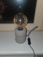 Tafellamp beton, Huis en Inrichting, Lampen | Tafellampen, Ophalen, Zo goed als nieuw, Minder dan 50 cm