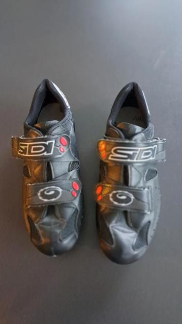 SIDI Wielrenschoenen Maat 40 beschikbaar voor biedingen