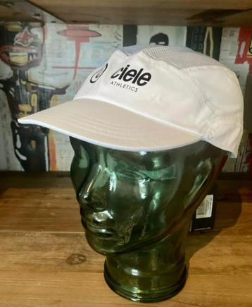 Ciele Athletics fst cap sc 56.5 running marathon new ds beschikbaar voor biedingen
