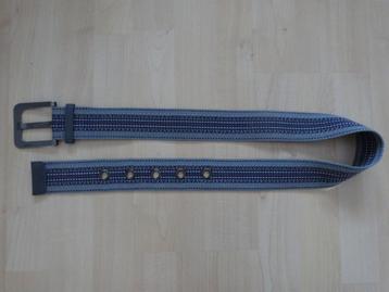 Licht grijze riem Esprit EDC beschikbaar voor biedingen
