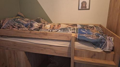 Halfhoogslaper+bureau, Kinderen en Baby's, Kinderkamer | Stapelbedden en Hoogslapers, Zo goed als nieuw, Halfhoogslaper, Ophalen