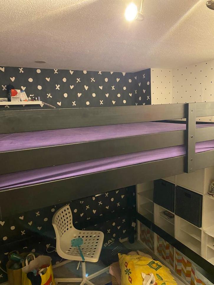 Ikea stapelbed Storä en hoekbureau Micke, zwart, Huis en Inrichting, Slaapkamer | Stapelbedden en Hoogslapers, Gebruikt, Hoogslaper
